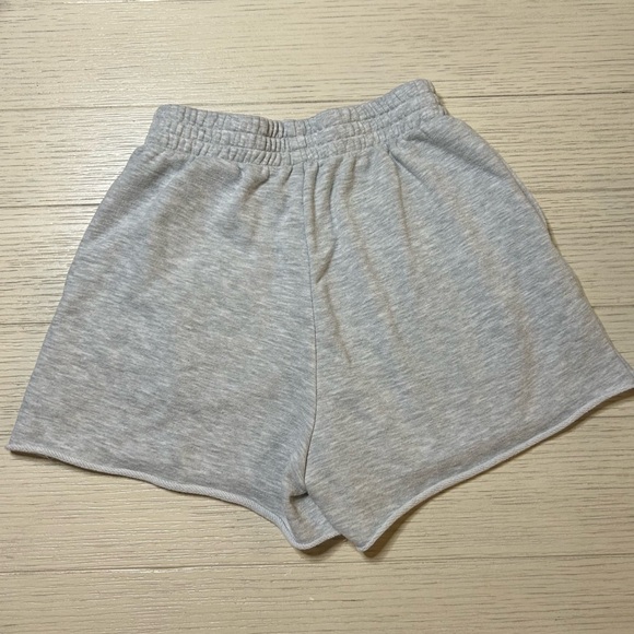 Women’s H&M Sweatshorts - Picture 2 of 2